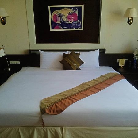Grand Phranakhon Hotel Phra Nakhon Si Ayutthaya Dış mekan fotoğraf