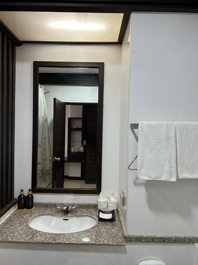 Grand Phranakhon Hotel Phra Nakhon Si Ayutthaya Dış mekan fotoğraf